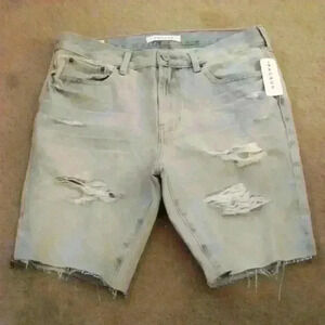 ***NWT*** PACSUN SKINNY LIGHT INDIGO DISTRESSED SHORTS SIZE 32‎